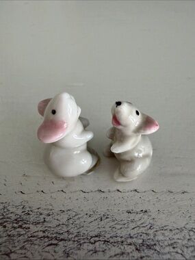 Vintage Porcelain Gray Mice Figurines Set of 2 Bug House Taiwan